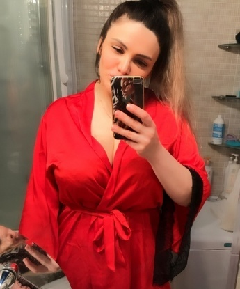 Соблазнительная красотка ждет тебя у себя. Готова показать тебе настоящий пыл страсти и желания. Со мной ты окунешься в мир нежности и удовольствия. 1816, 34 года